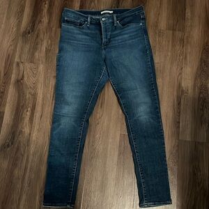 Levi's® Women's 311 Mid Rise Shaping Skinny Jeans size 32